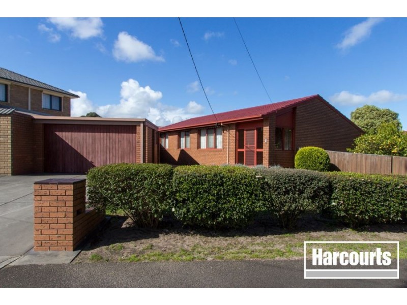 8 Bunurong Place, Cranbourne VIC 3977