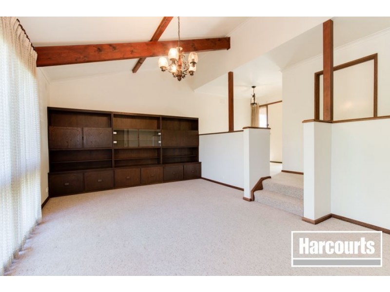 8 Bunurong Place, Cranbourne VIC 3977