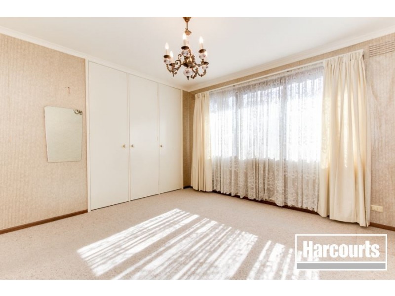 8 Bunurong Place, Cranbourne VIC 3977