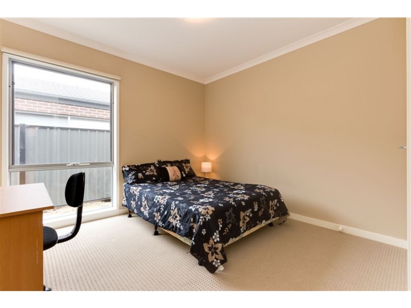 30 Falabela Road, Clyde North VIC 3978