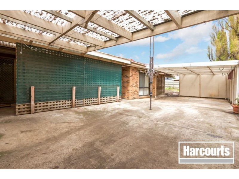 3 Circle Drive North, Cranbourne VIC 3977