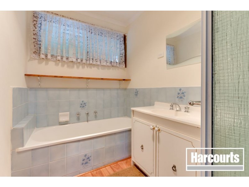 2/31 Bowen Street, Cranbourne VIC 3977