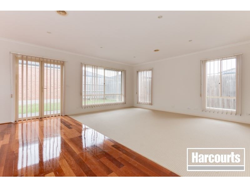 13 Stonehaven Avenue, Cranbourne VIC 3977