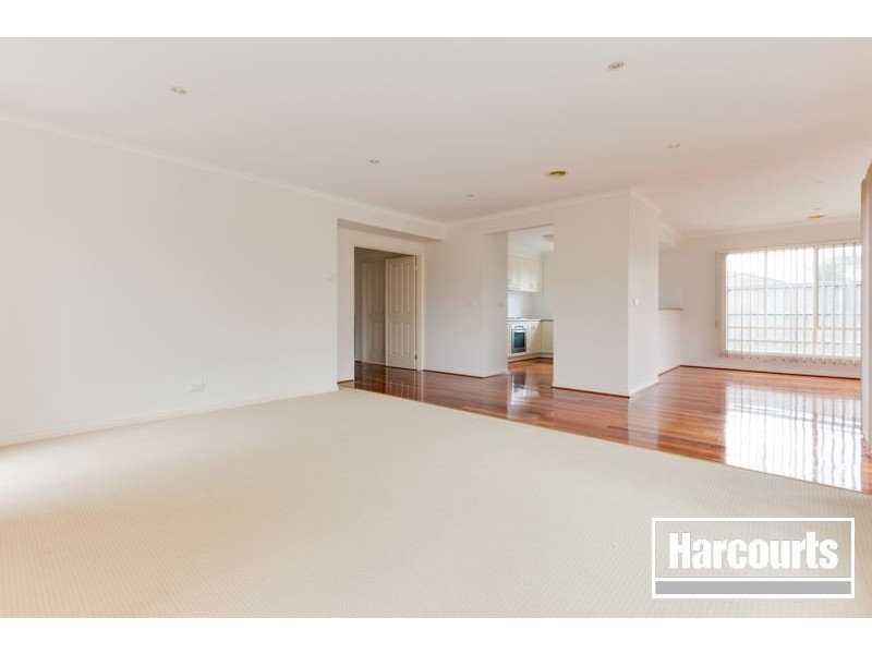 13 Stonehaven Avenue, Cranbourne VIC 3977