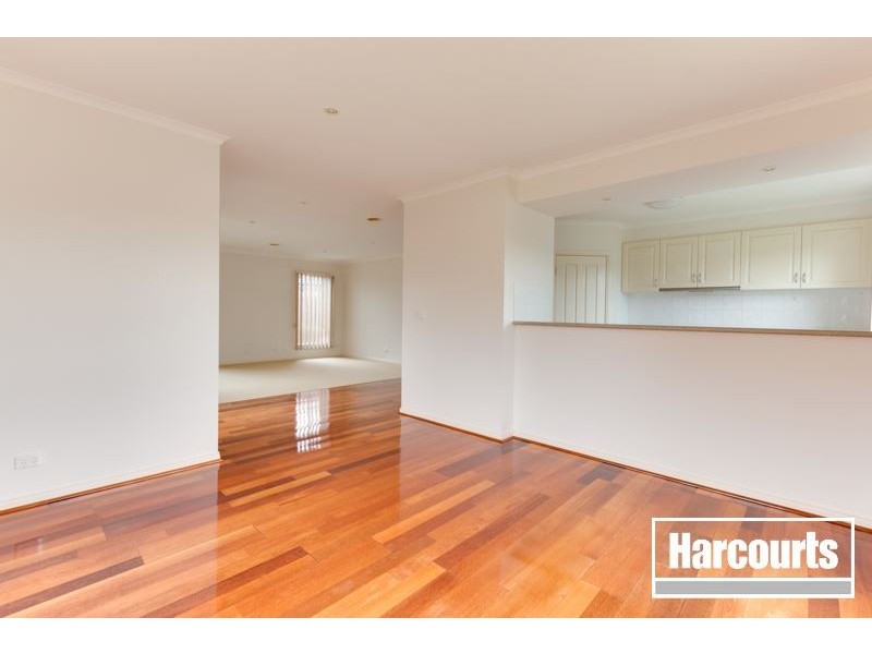13 Stonehaven Avenue, Cranbourne VIC 3977