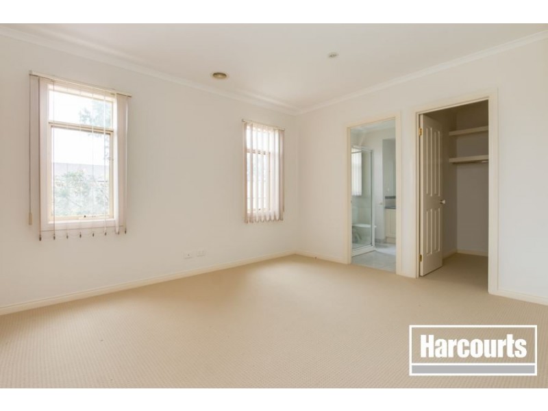 13 Stonehaven Avenue, Cranbourne VIC 3977