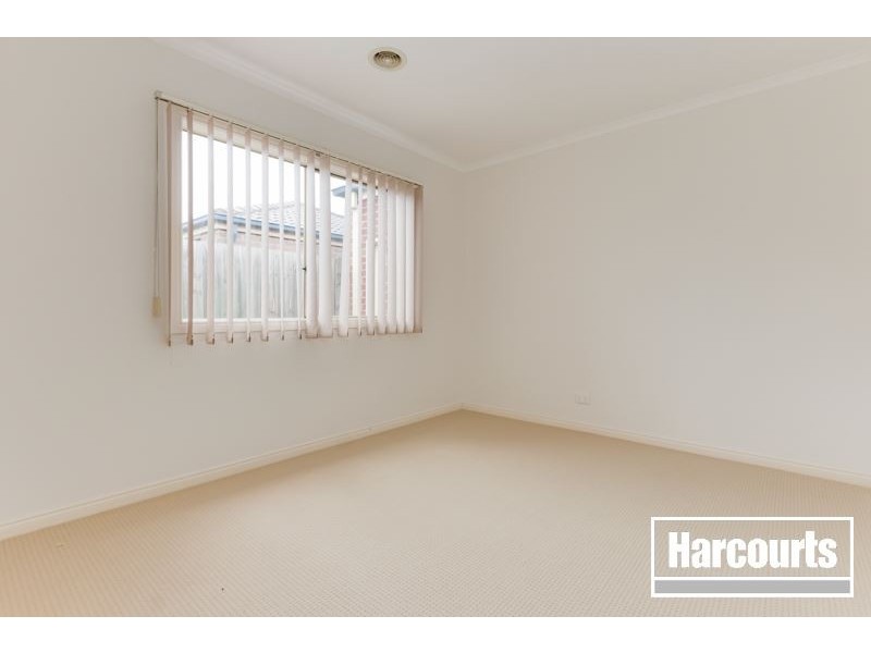 13 Stonehaven Avenue, Cranbourne VIC 3977