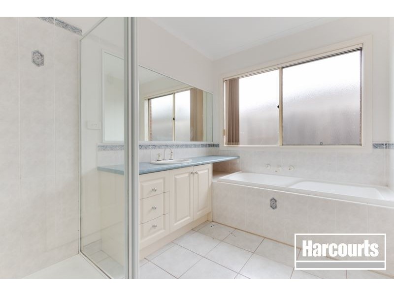 13 Stonehaven Avenue, Cranbourne VIC 3977