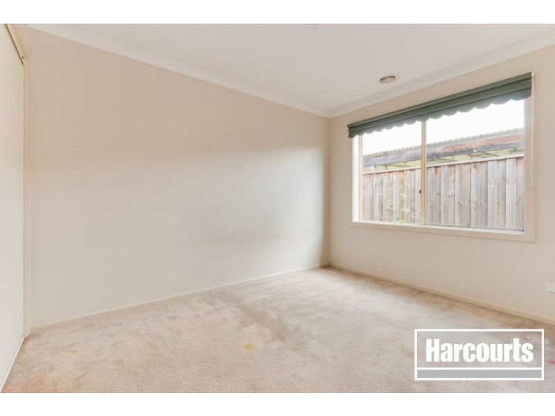 6 Tulip Grove, Cranbourne VIC 3977