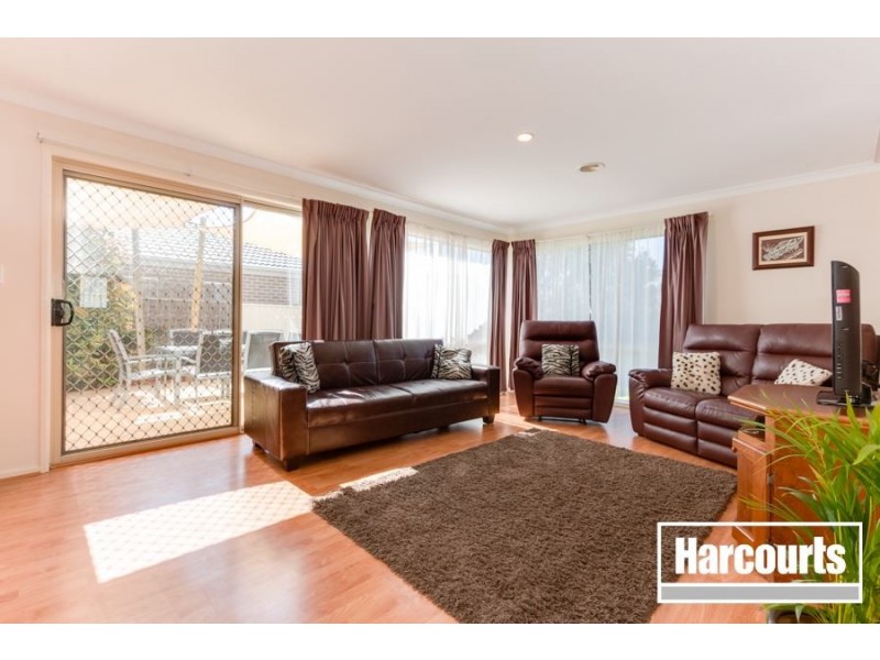 42 Hunt Club Boulevard, Cranbourne East VIC 3977