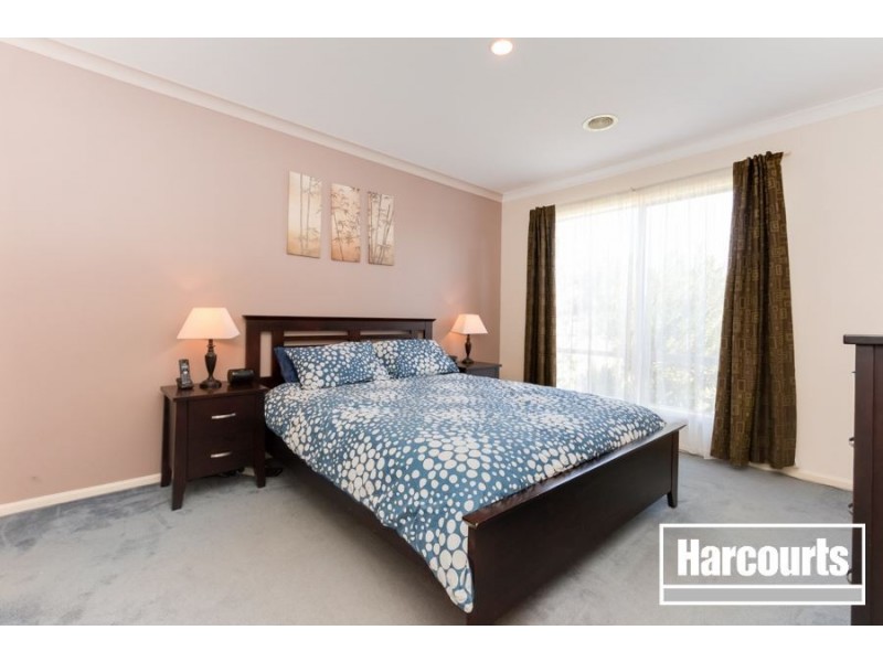 42 Hunt Club Boulevard, Cranbourne East VIC 3977