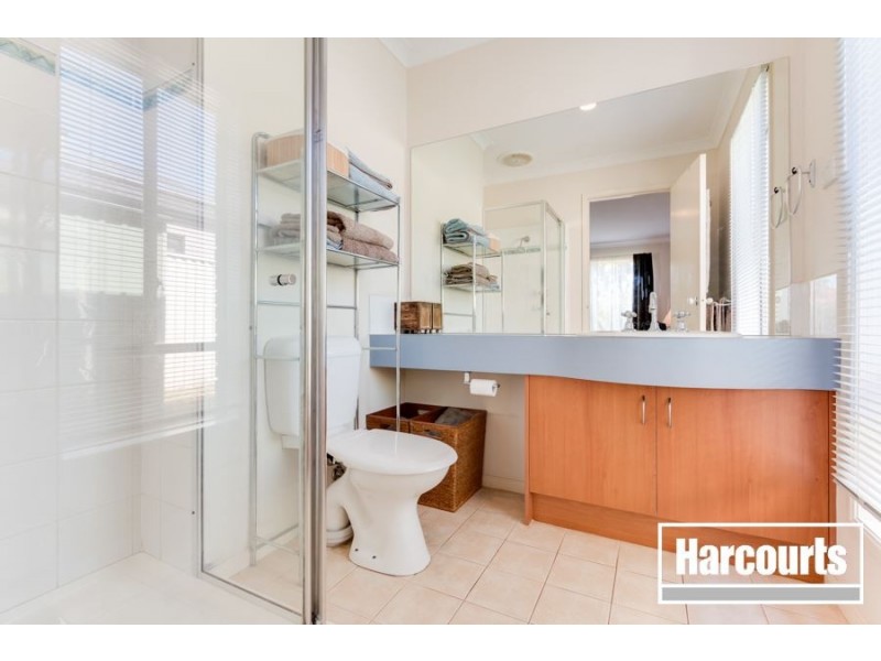 42 Hunt Club Boulevard, Cranbourne East VIC 3977