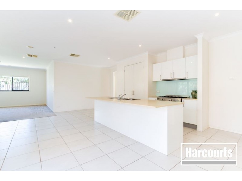 18 Waterbury Street, Cranbourne VIC 3977