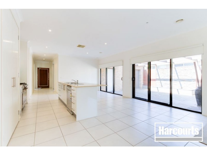 18 Waterbury Street, Cranbourne VIC 3977