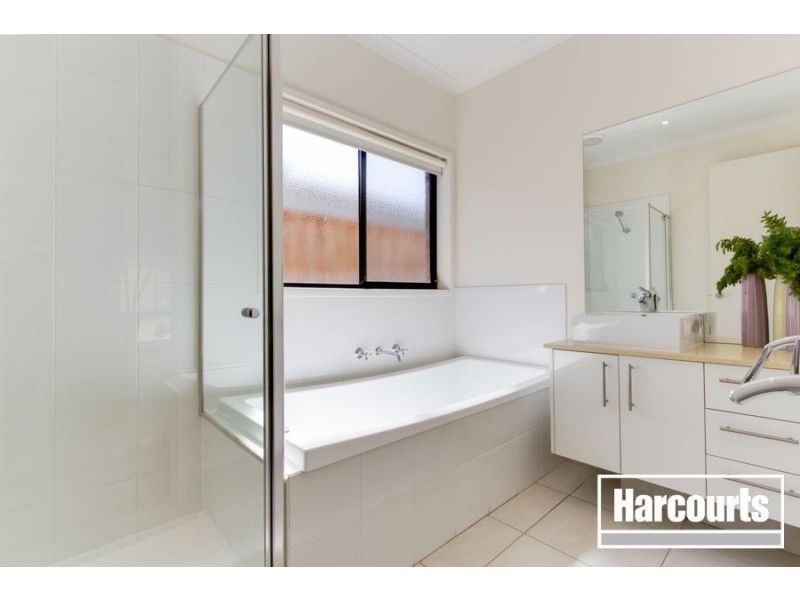 18 Waterbury Street, Cranbourne VIC 3977