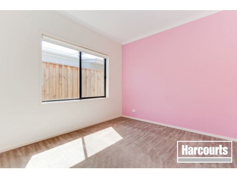 18 Waterbury Street, Cranbourne VIC 3977