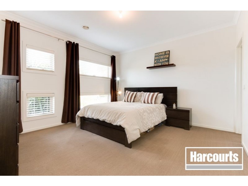 63 Mannavue Boulevard, Cranbourne North VIC 3977
