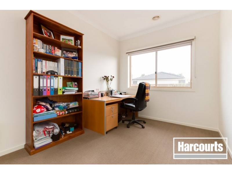 63 Mannavue Boulevard, Cranbourne North VIC 3977