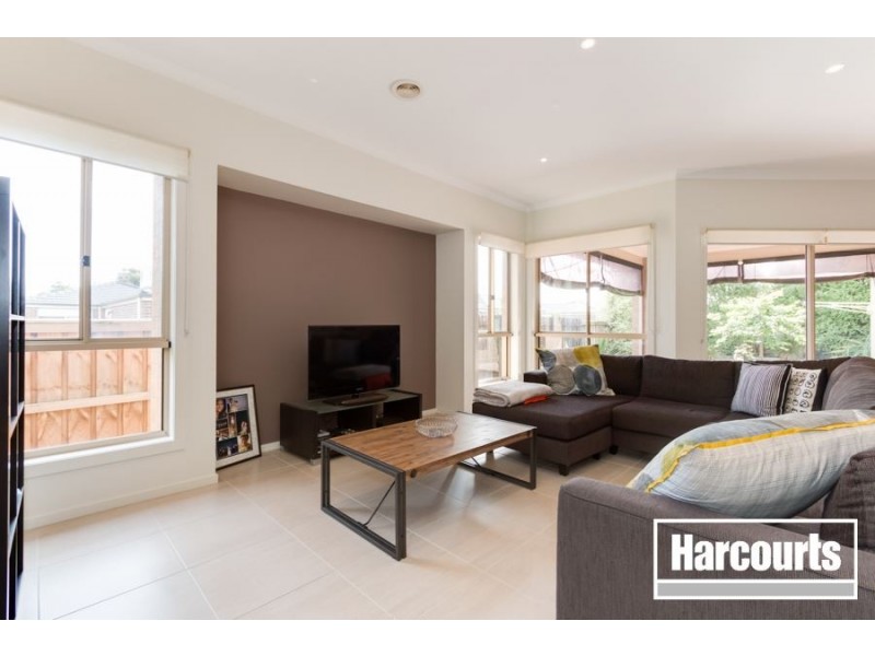 63 Mannavue Boulevard, Cranbourne North VIC 3977