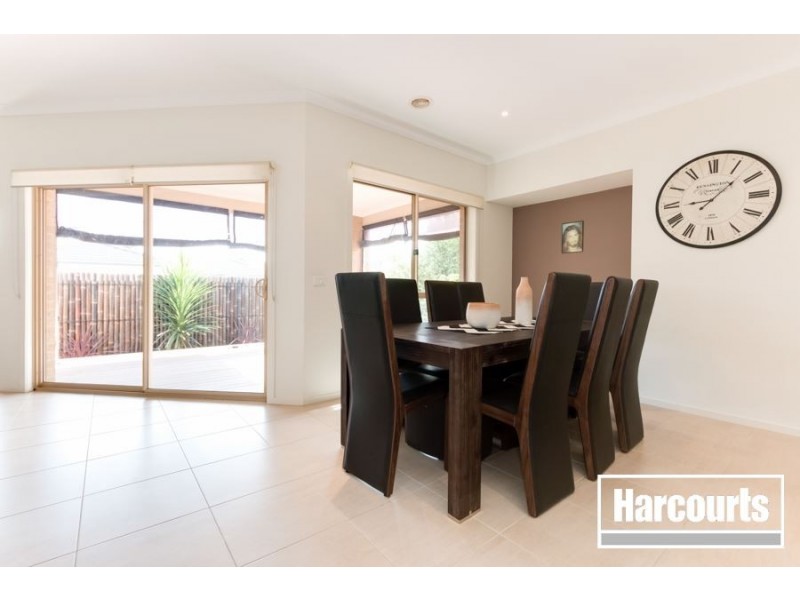 63 Mannavue Boulevard, Cranbourne North VIC 3977