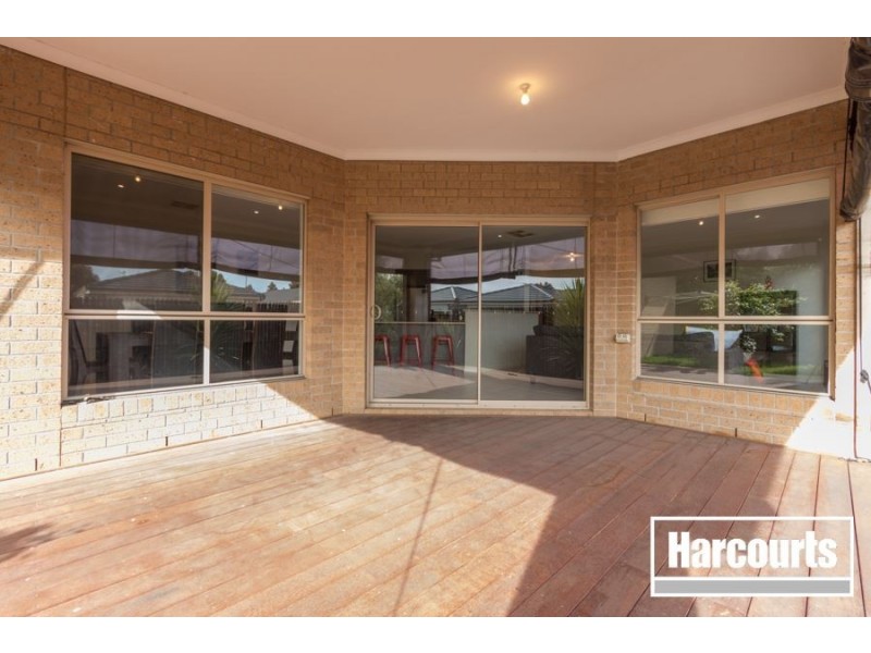 63 Mannavue Boulevard, Cranbourne North VIC 3977