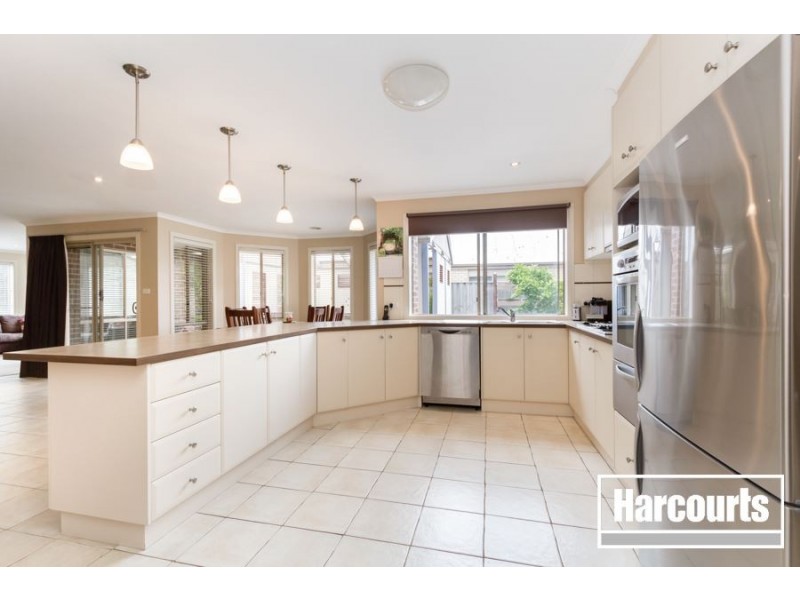 5 Spring Water Crescent, Cranbourne VIC 3977