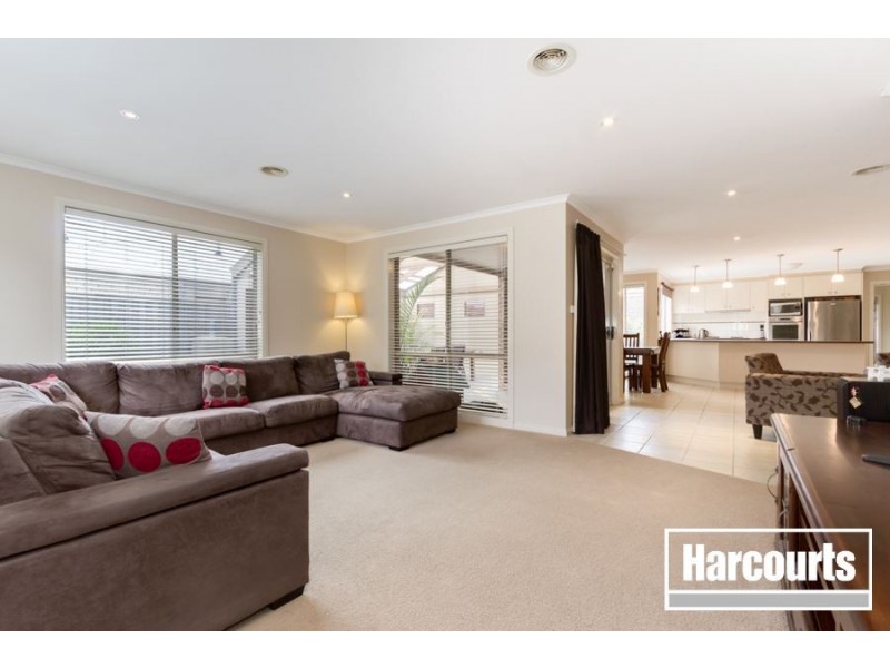 5 Spring Water Crescent, Cranbourne VIC 3977