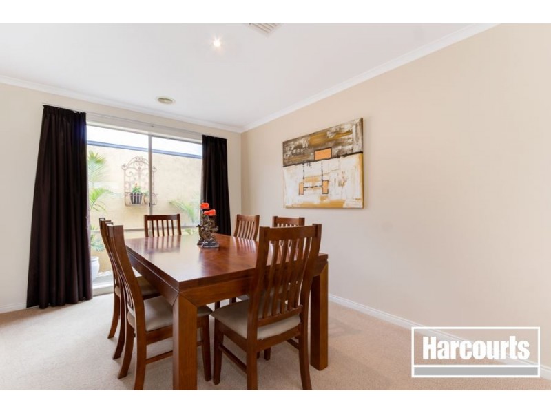 5 Spring Water Crescent, Cranbourne VIC 3977