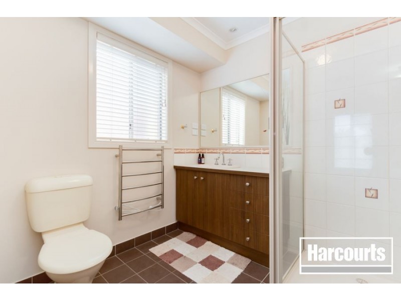 5 Spring Water Crescent, Cranbourne VIC 3977