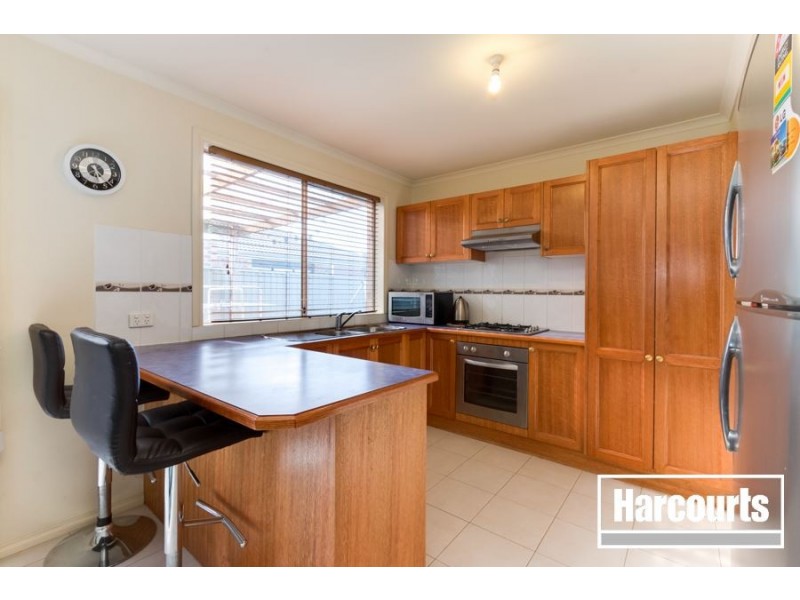 24 Maddock Drive, Cranbourne East VIC 3977