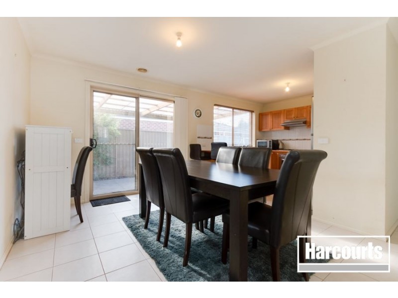 24 Maddock Drive, Cranbourne East VIC 3977