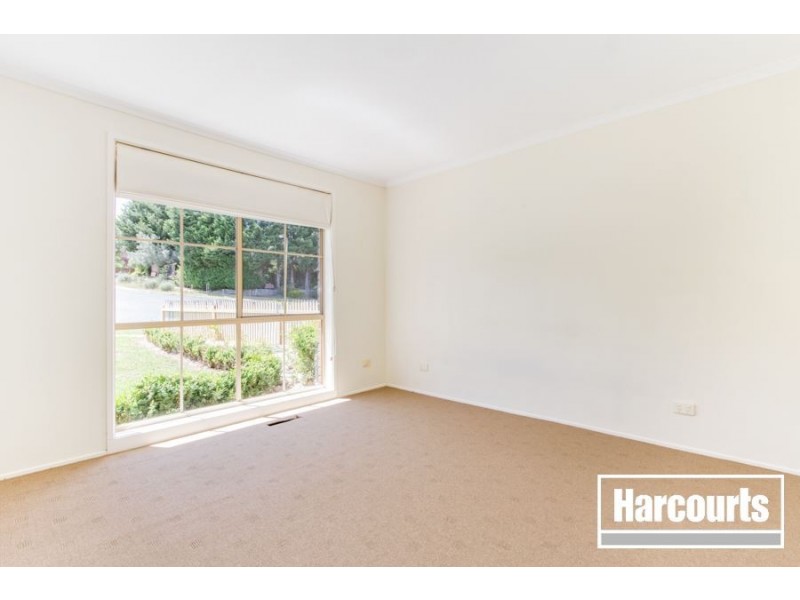 10 Maryn Close, Berwick VIC 3806