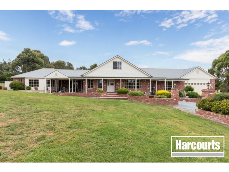 6 Walter Way, Cranbourne South VIC 3977