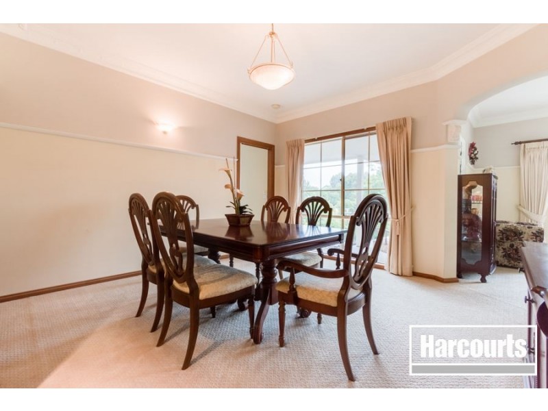 6 Walter Way, Cranbourne South VIC 3977