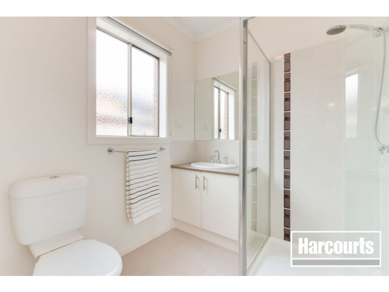 15 Bushranger Boulevard, Cranbourne East VIC 3977