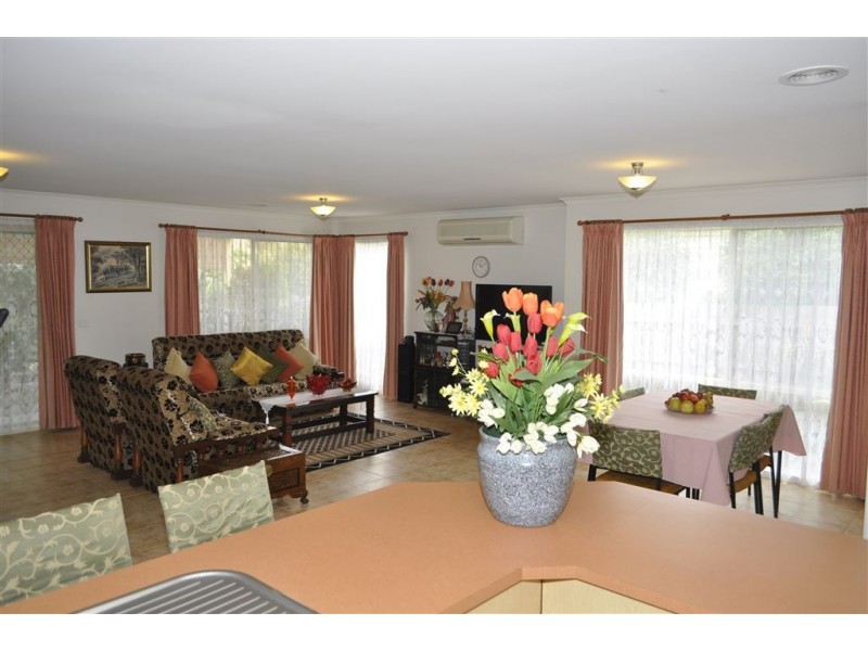 185 Monahans Road, Cranbourne West VIC 3977