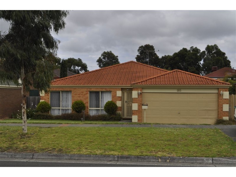 185 Monahans Road, Cranbourne West VIC 3977