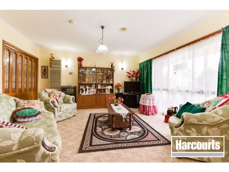 81 Courtenay Avenue, Cranbourne North VIC 3977