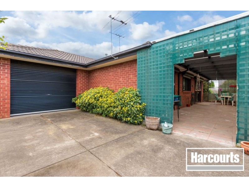 81 Courtenay Avenue, Cranbourne North VIC 3977