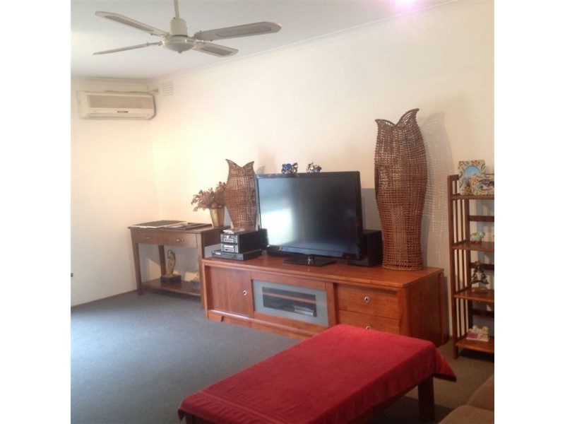 10 Arleon Crescent, Cranbourne VIC 3977