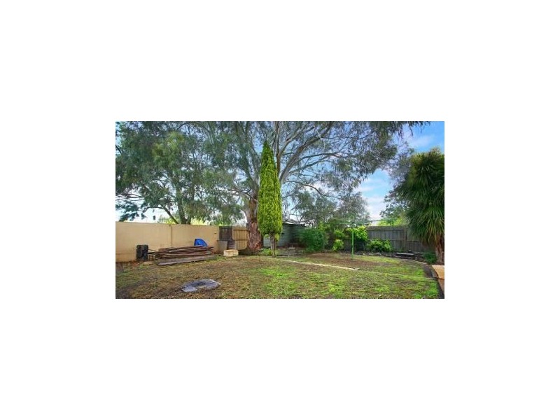 10 Arleon Crescent, Cranbourne VIC 3977