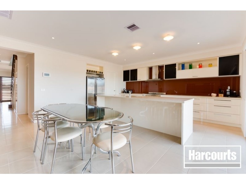 17 Herring Avenue, Cranbourne North VIC 3977