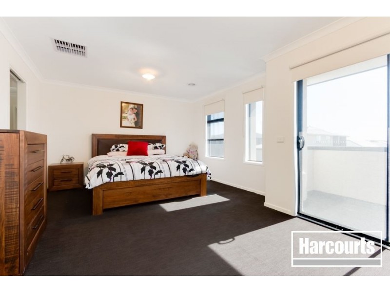 17 Herring Avenue, Cranbourne North VIC 3977