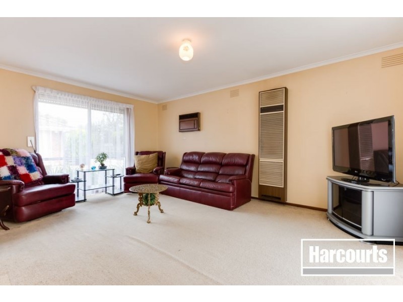 1/8 Lyall Street, Cranbourne VIC 3977
