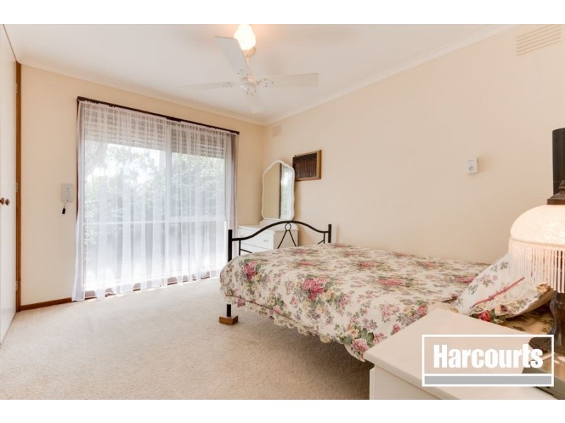 1/8 Lyall Street, Cranbourne VIC 3977