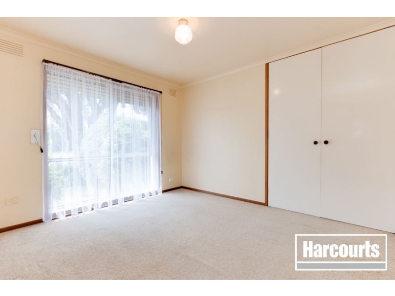 1/8 Lyall Street, Cranbourne VIC 3977