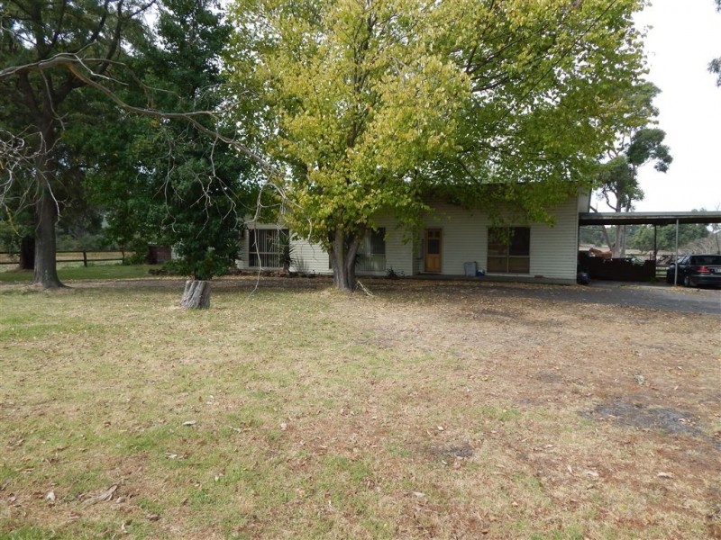 70 Devon Road, Devon Meadows VIC 3977