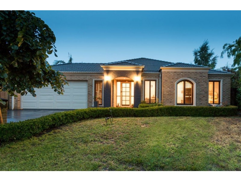 25 Napier Way, Narre Warren South VIC 3805