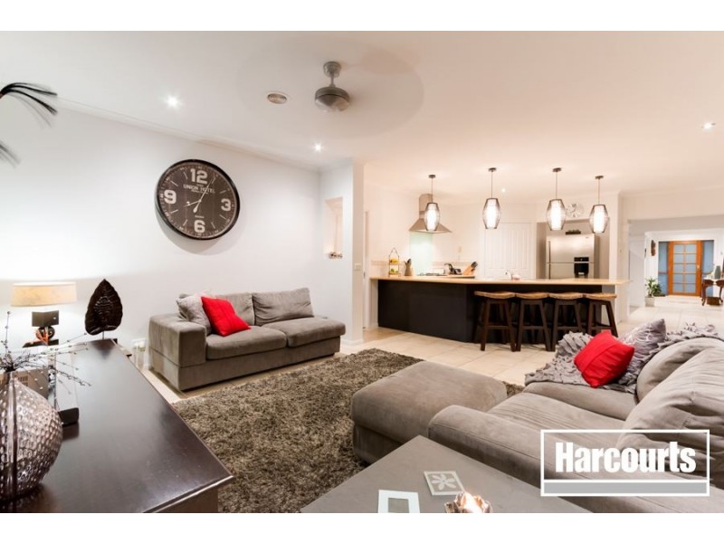 25 Napier Way, Narre Warren South VIC 3805