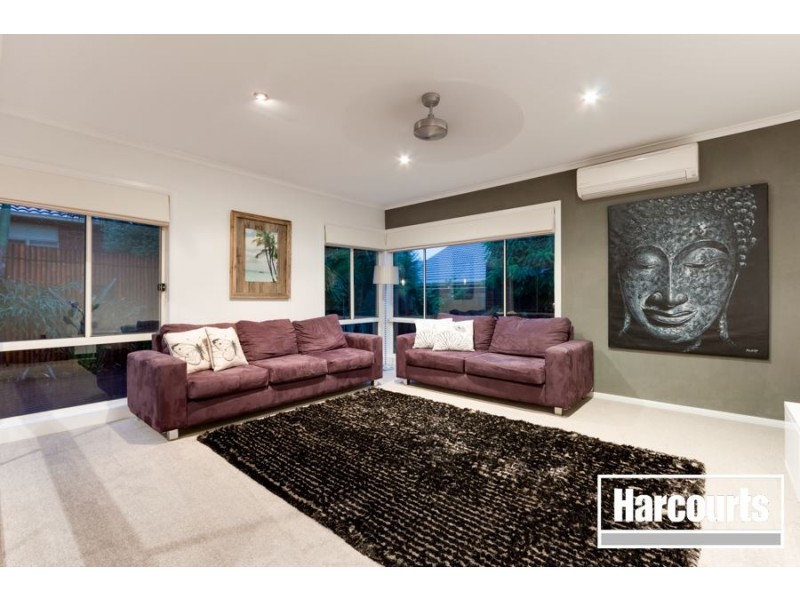 25 Napier Way, Narre Warren South VIC 3805